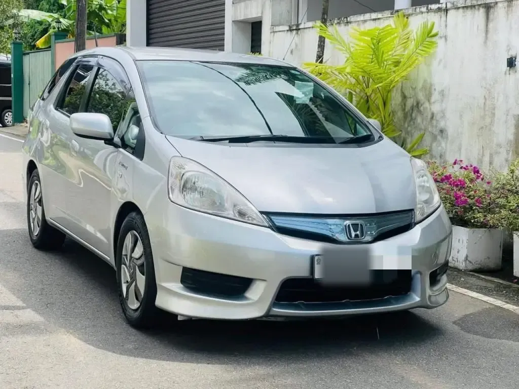 Front — Honda Prius