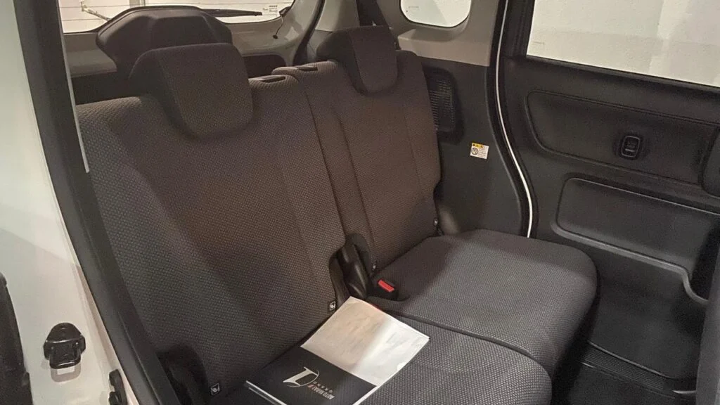 Passenger cabin — Suzuki Suzuki smail