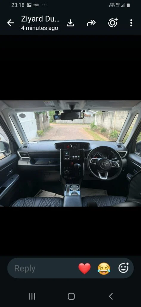 Interior right — Toyota Roomy