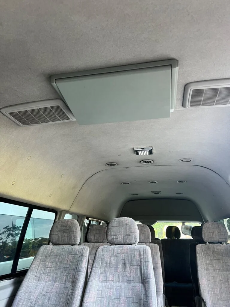 Interior right — Toyota Hiace