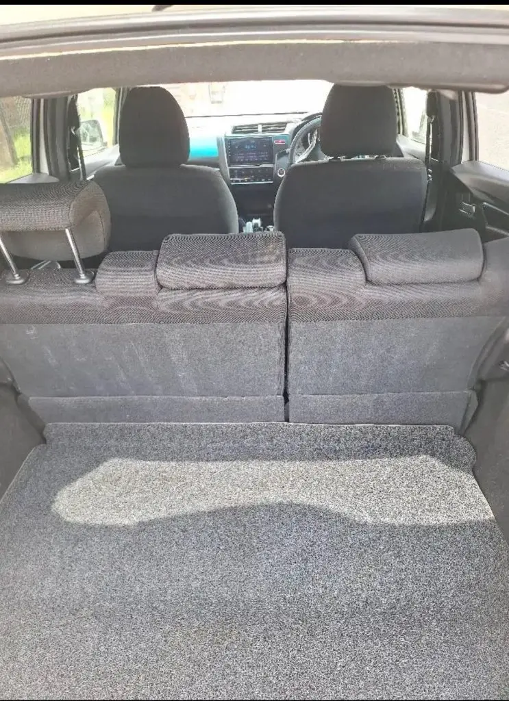 Boot / luggage area — Honda Fit gp1