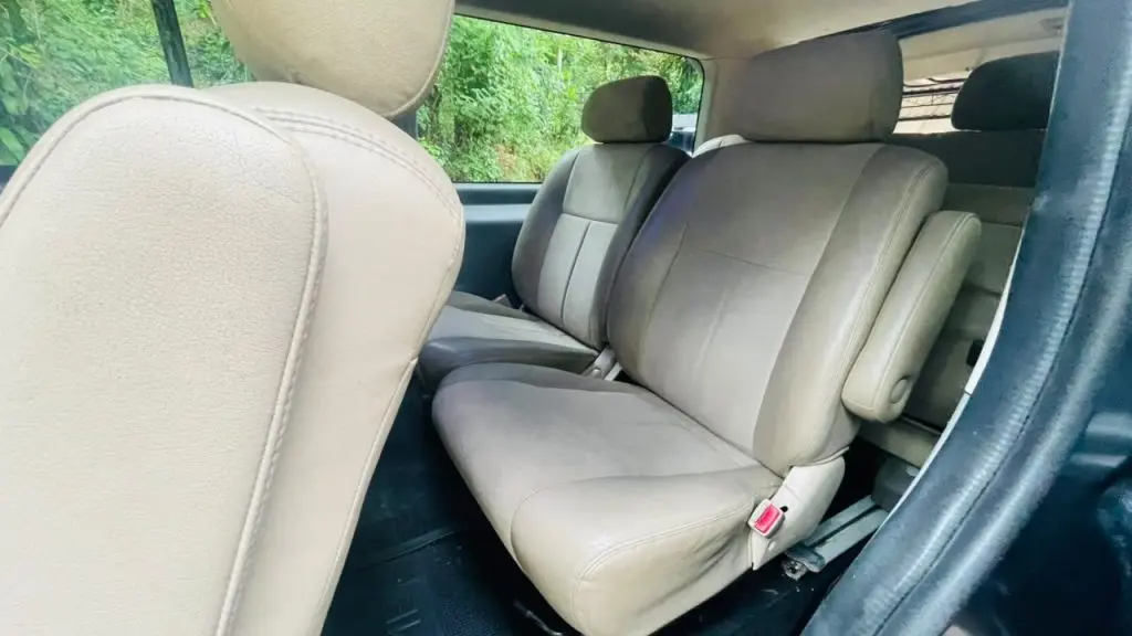 Left side — Toyota Hiace
