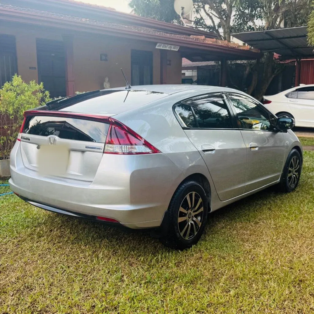 Right side — Honda Insight