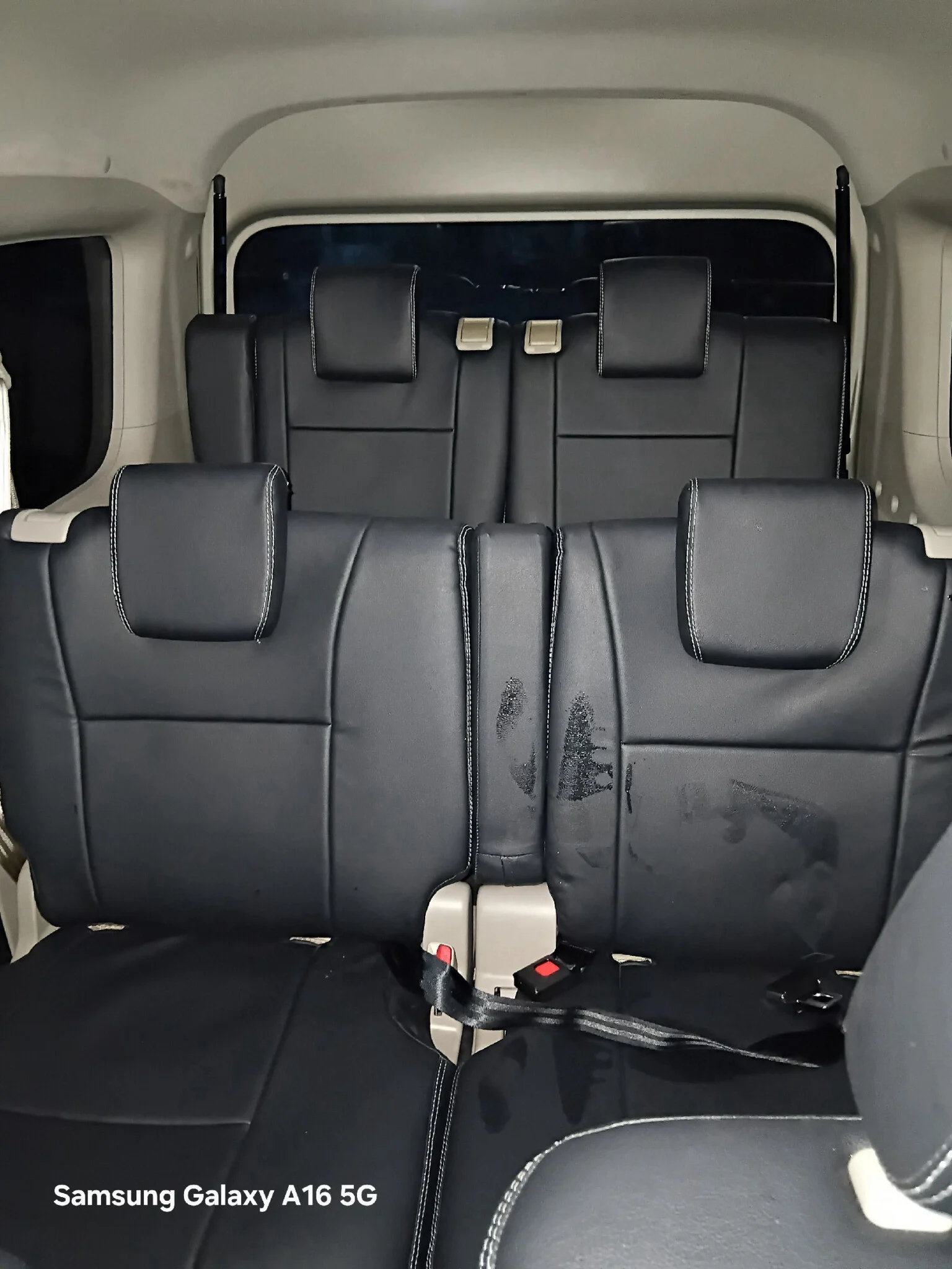 Interior right — SUZUKI wagon