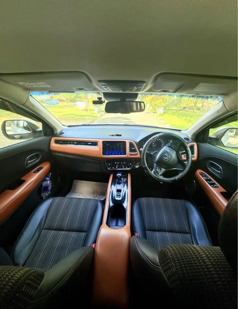 Passenger cabin — Honda Vezel