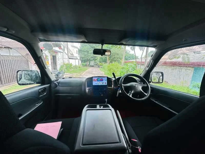 Dashboard — NISSAN E25