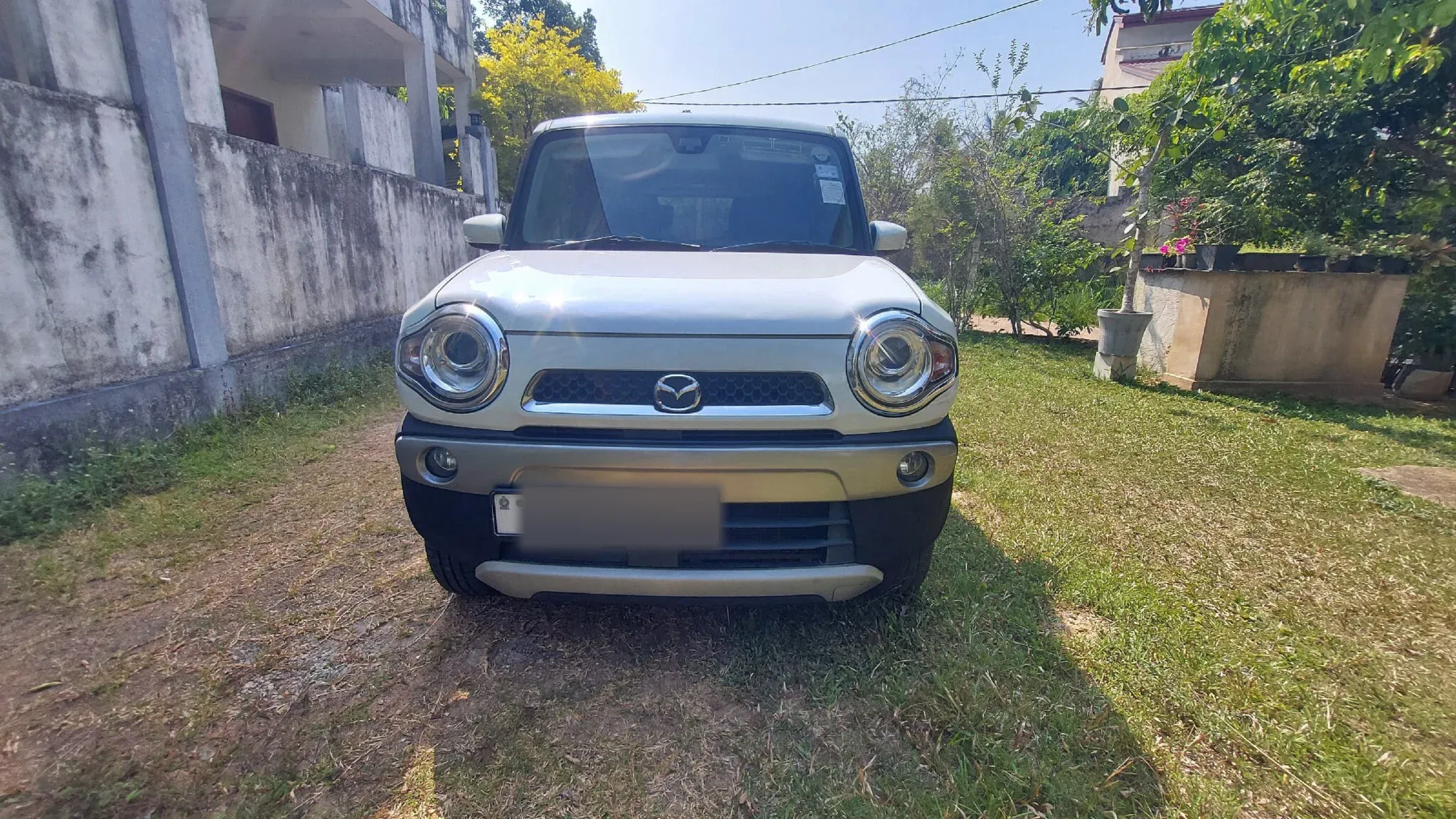 Front — MAZDA Flair Crossover
