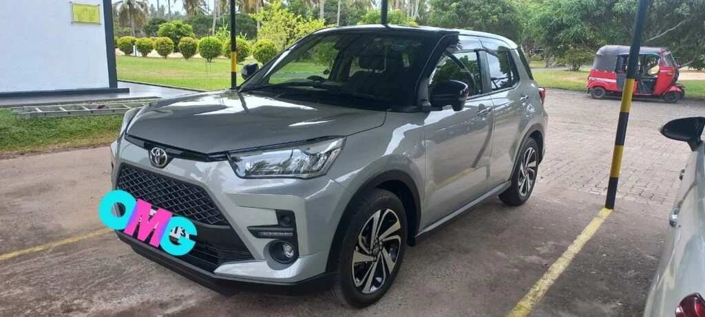 Left side — Toyota Raize