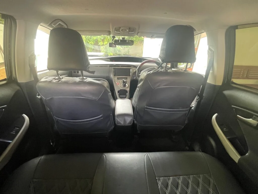 Passenger cabin — Toyota Prius