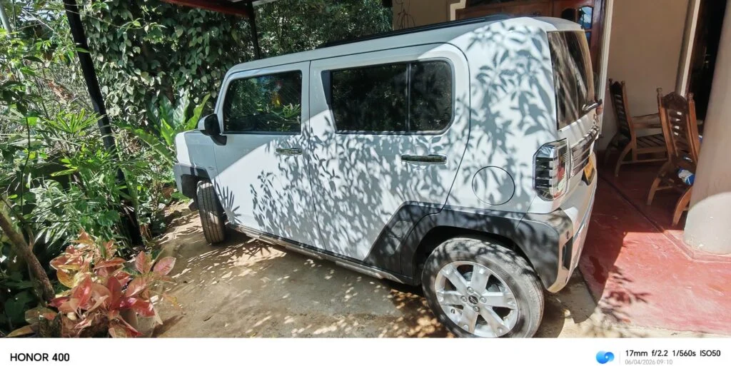 Left side — Daihatsu Taft