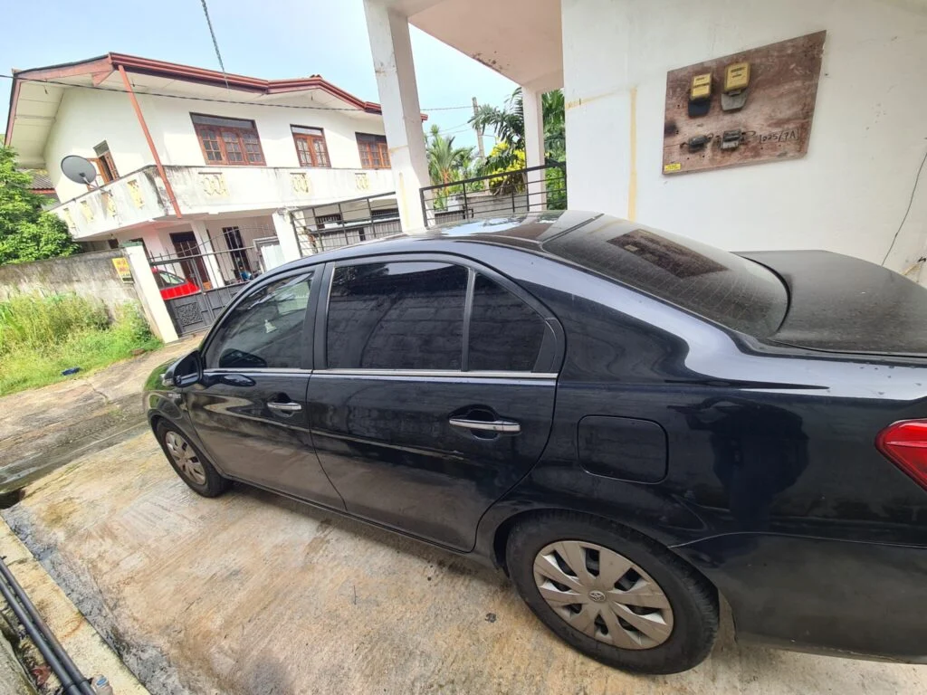 Left side — Toyota Corolla axio hybrid