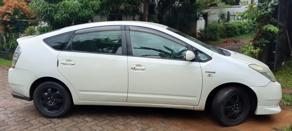 Right side — Toyota Prius