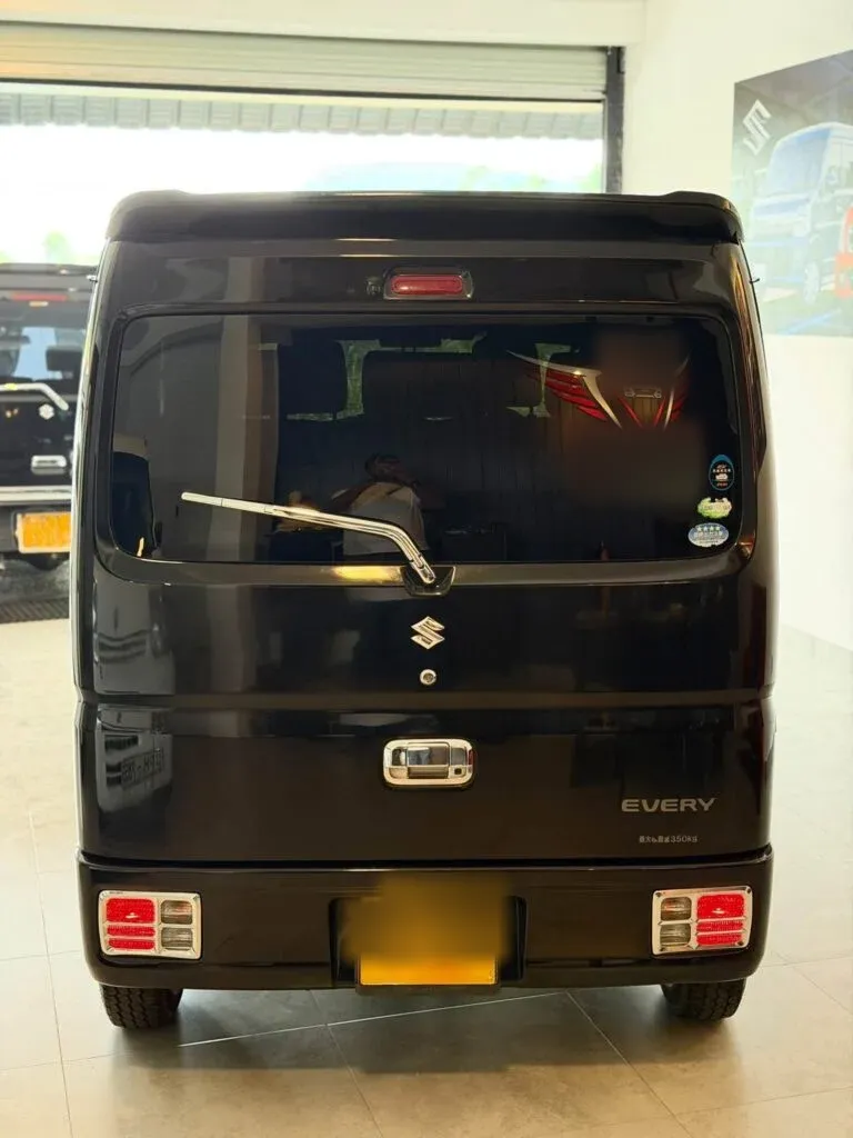 Rear — Suzuki Every