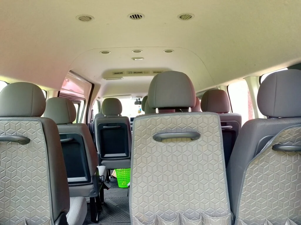 Dashboard — Toyota KDH HIROOF Hiace