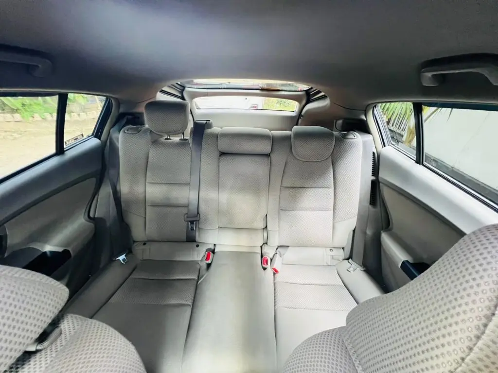 Interior right — Honda Insight