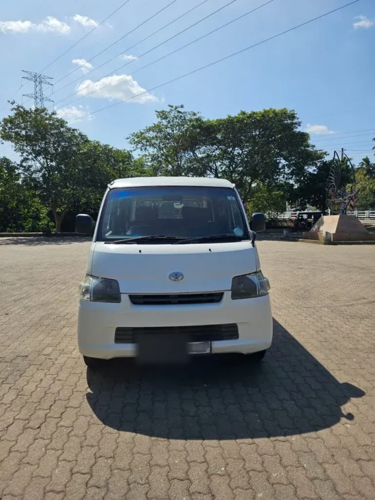 Front — Toyota Townace