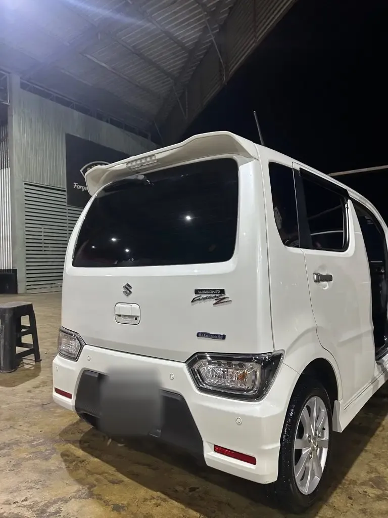 Rear — Suzuki Wagon R Custom Z
