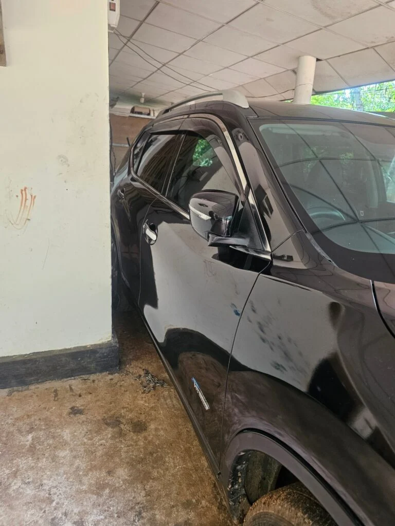 Right side — Nissan x trail Hnt 32 hybrid