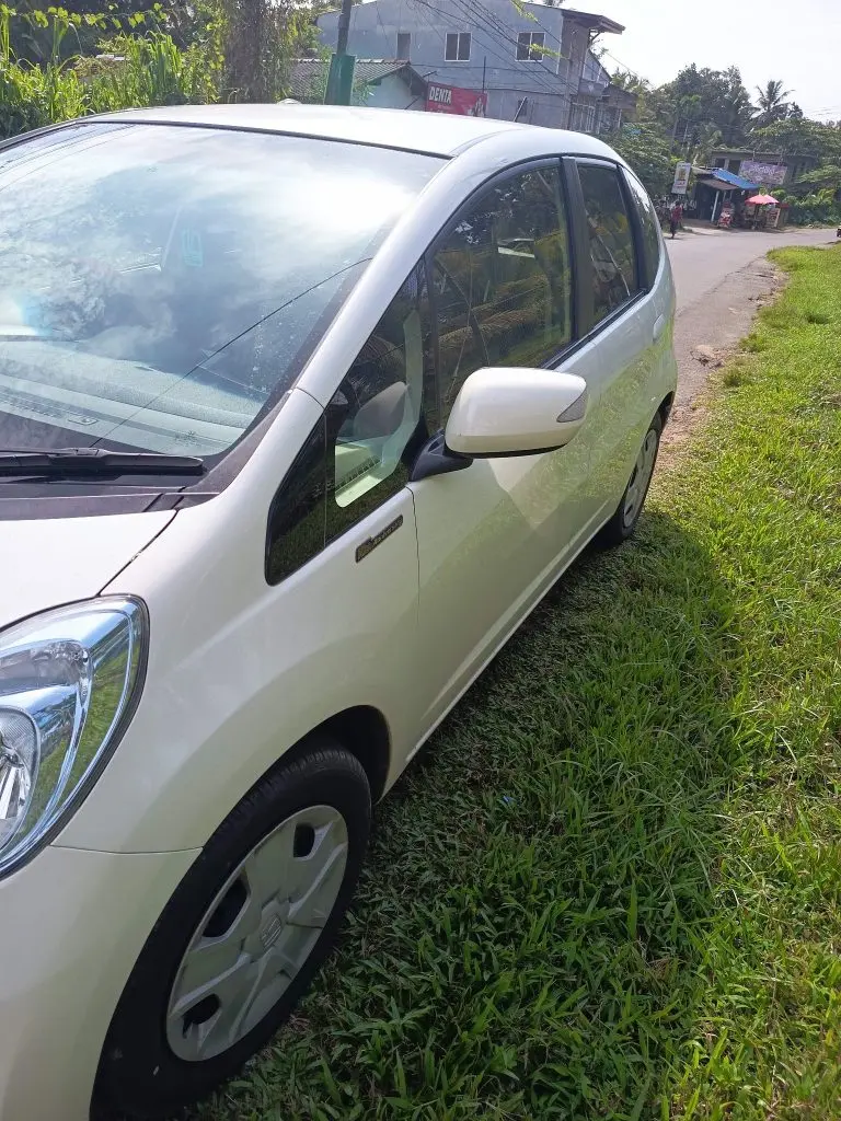 Left side — Honda Fit gp1