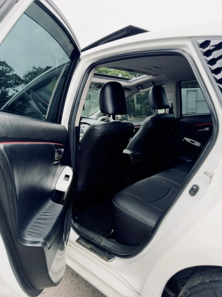 Right side — Toyota Prius