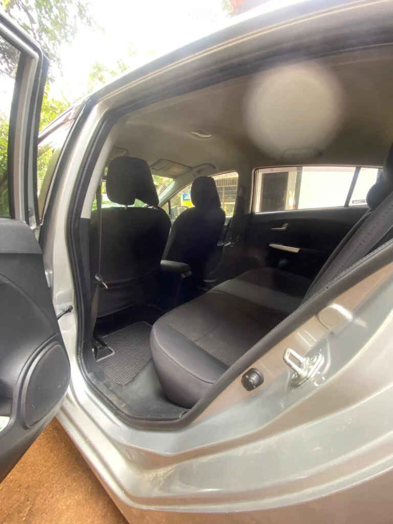 Interior left — Honda Insight