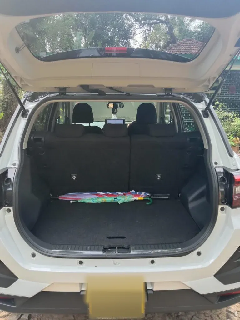 Boot / luggage area — Toyota Raize