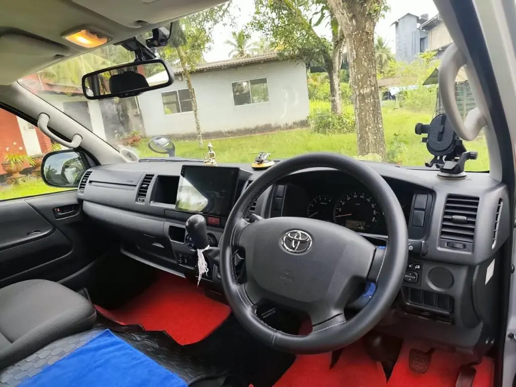 Dashboard — Toyota Highroof