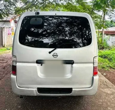 Rear — NISSAN E25