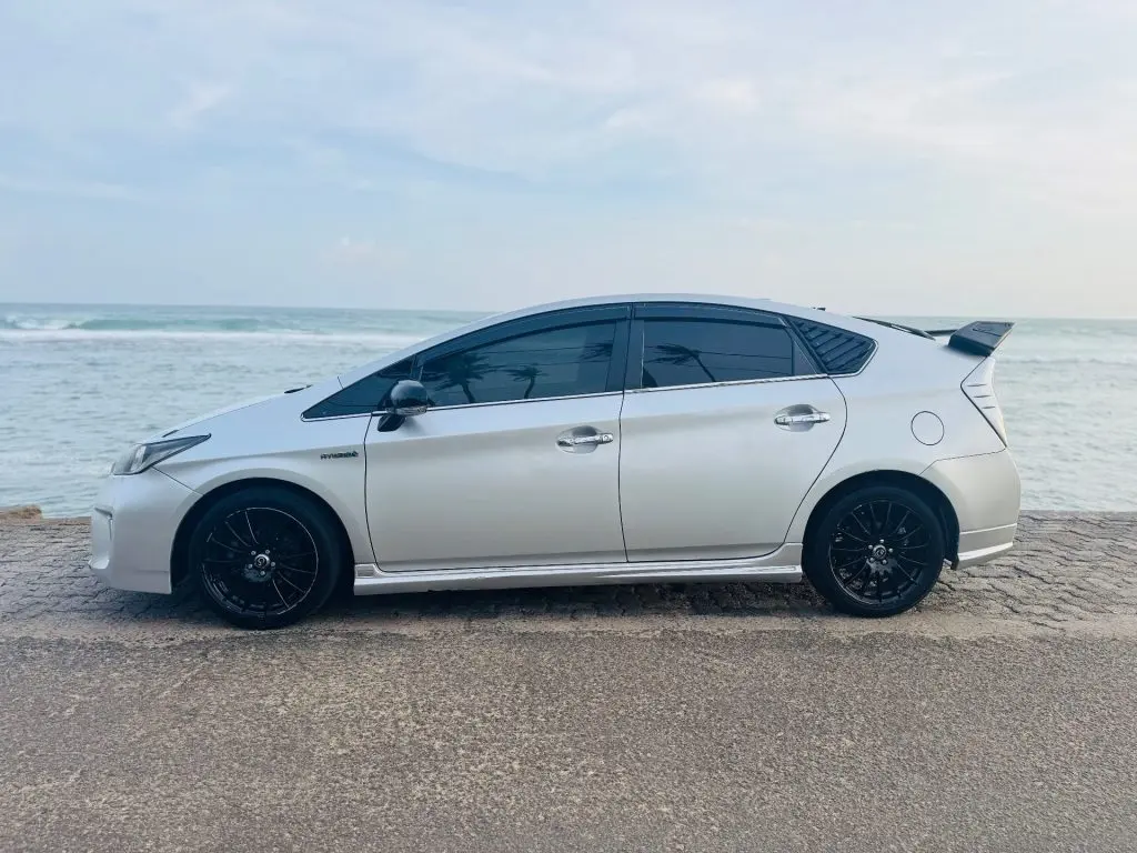 Left side — Toyota Prius