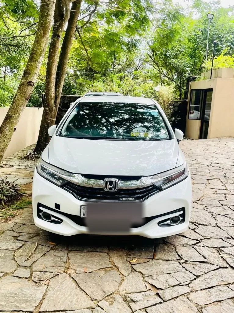 Front — Honda Fit shuttle