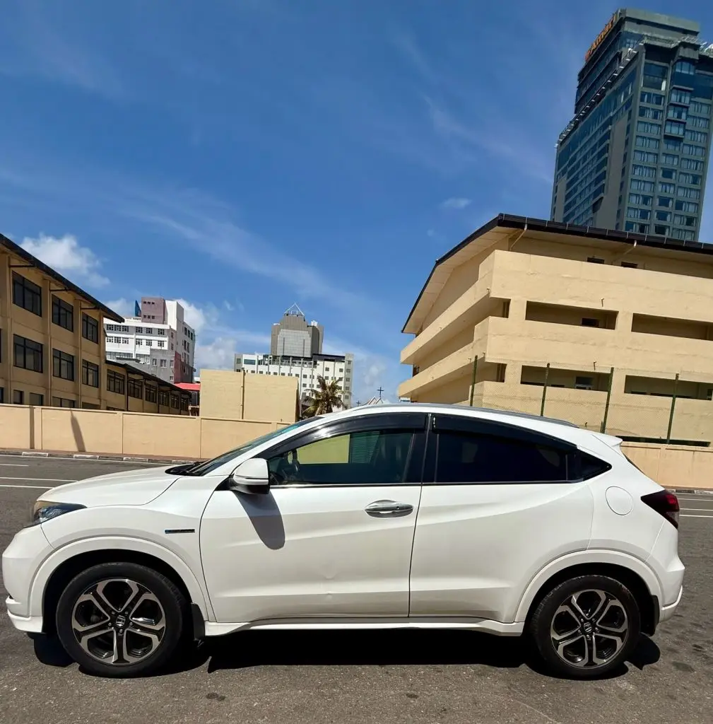 Left side — honda vezel 2017