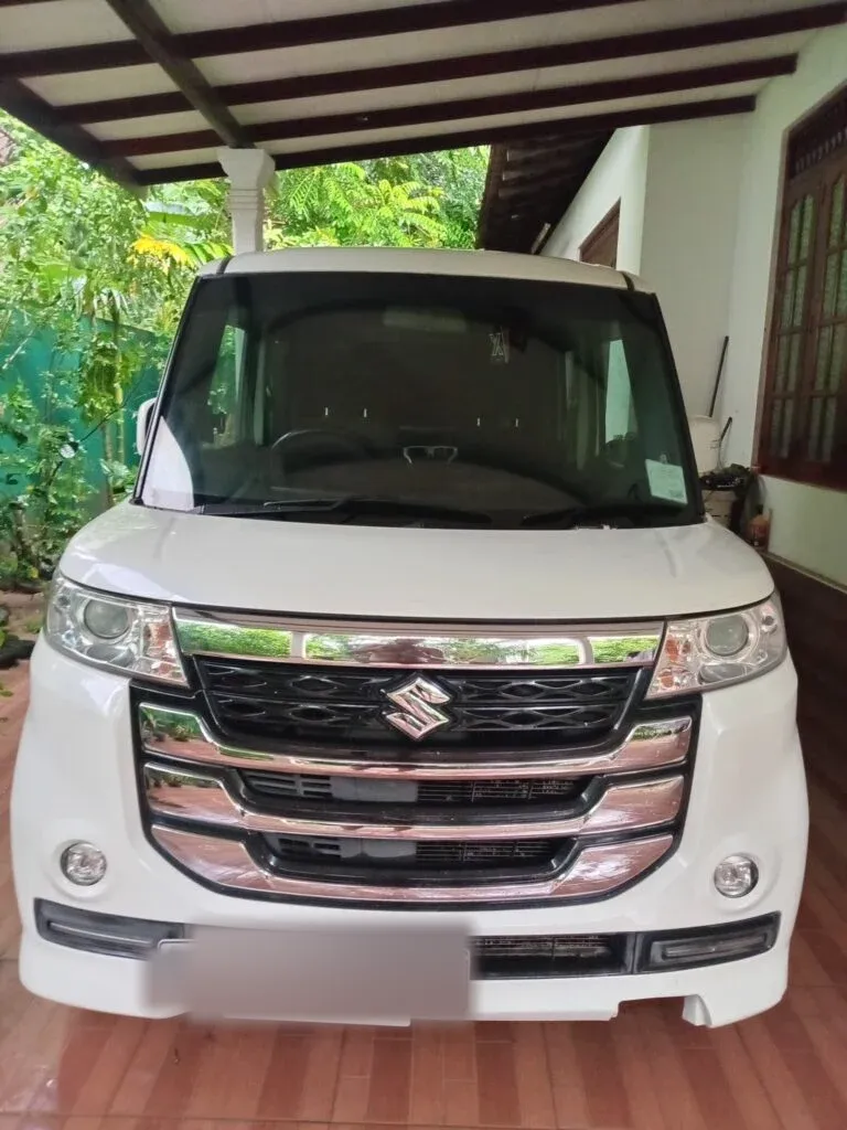 Front — Suzuki Spacia custom z
