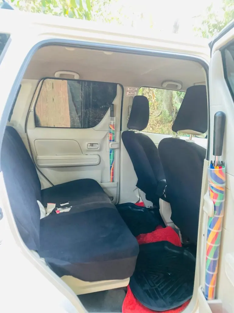 Interior right — Suzuki Wagon R Fx
