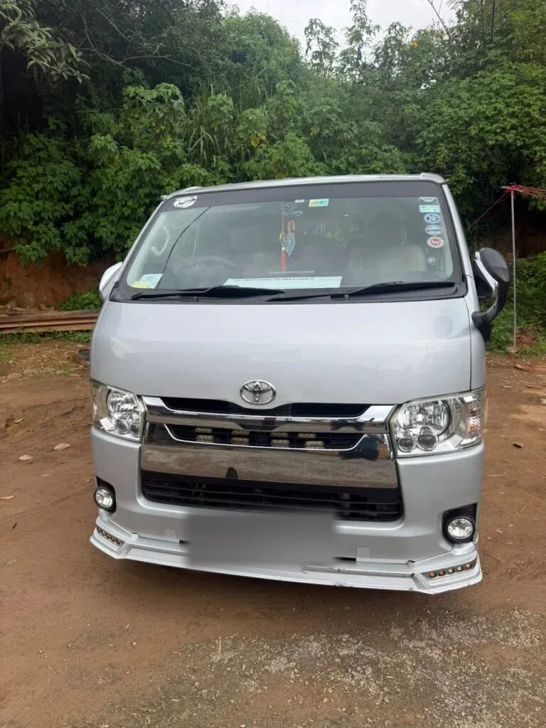 Front — Toyota Kdh flat roof
