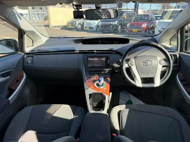 Dashboard — Toyota KDH