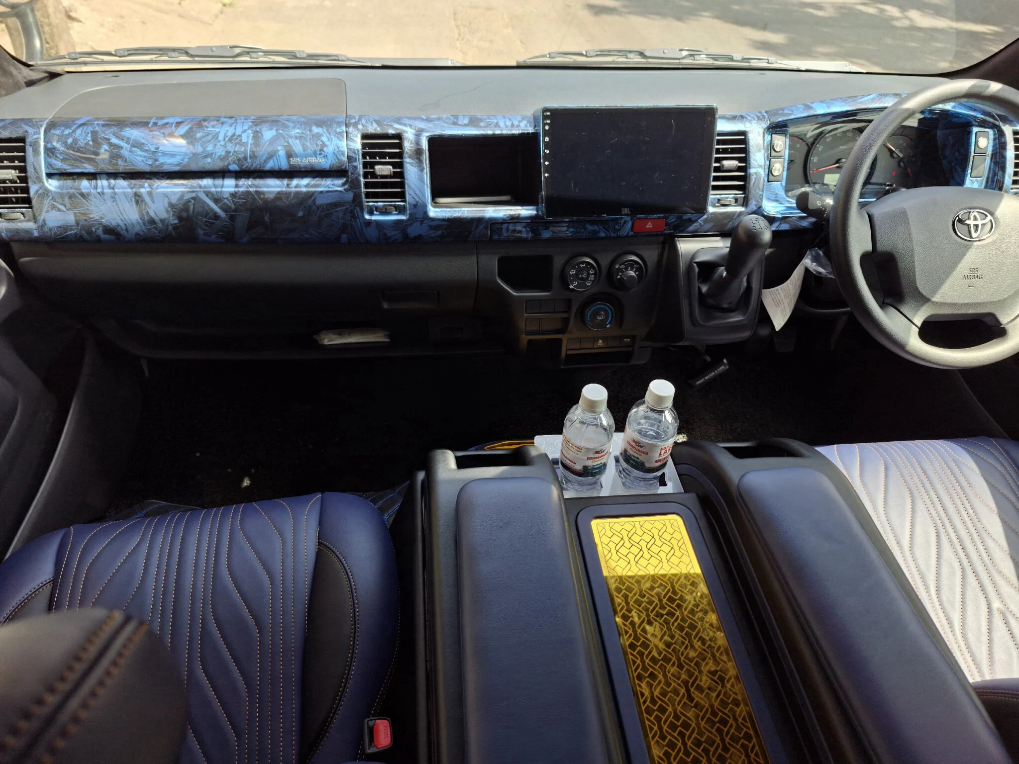 Dashboard — TOYOTA KDH VIP Highroof