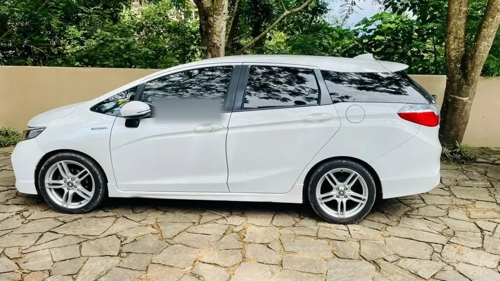 Left side — Honda Fit shuttle