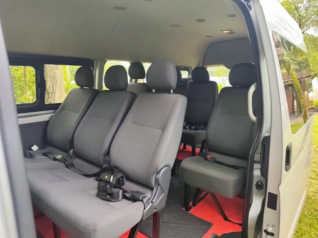 Passenger cabin — Toyota Highroof