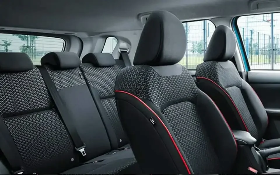 Passenger cabin — Toyota Raize