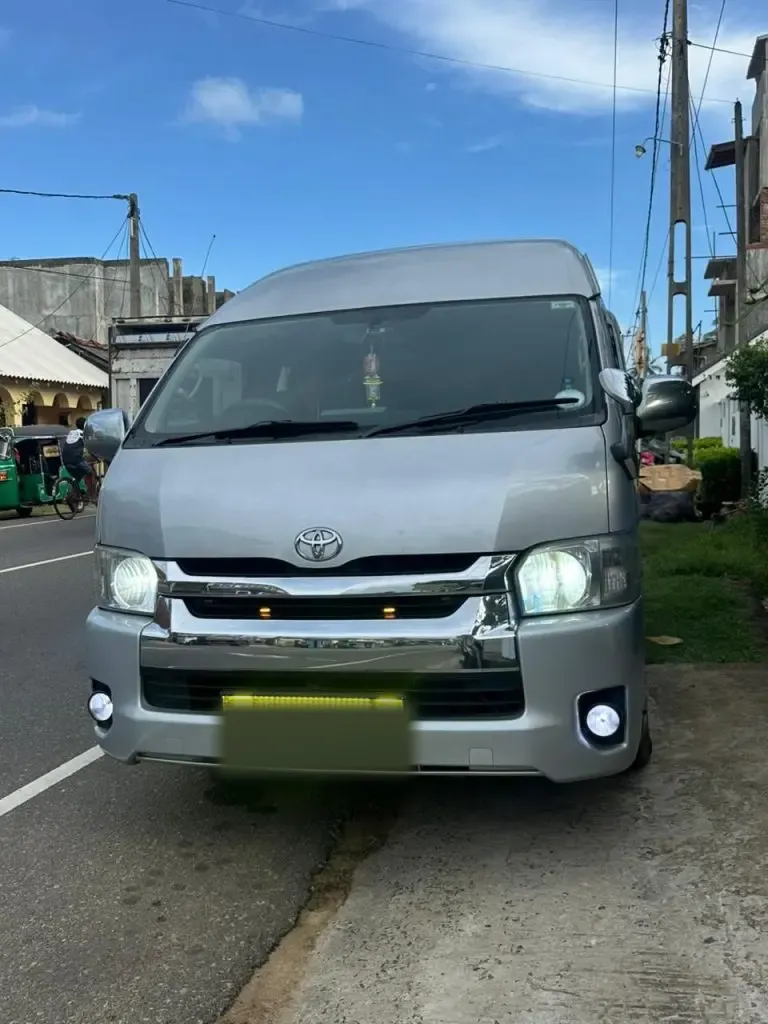Front — Toyota Kdh hiace