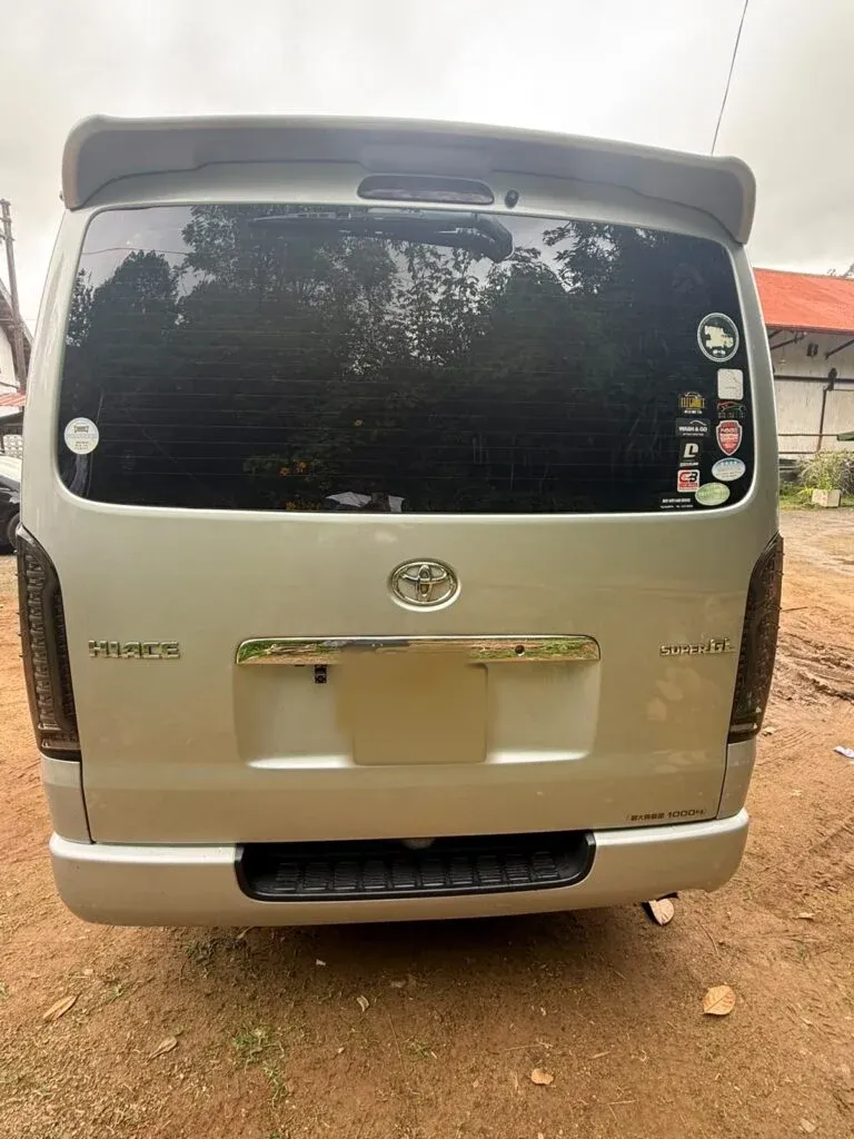 Rear — Toyota Kdh flat roof