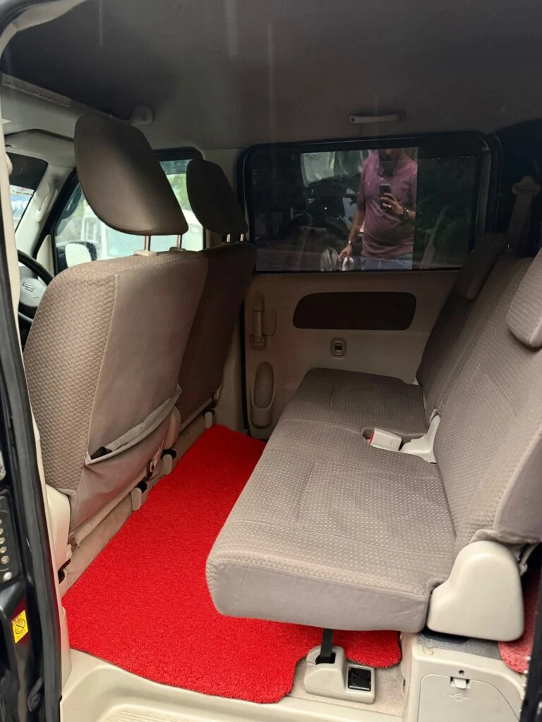 Interior left — Suzuki Every