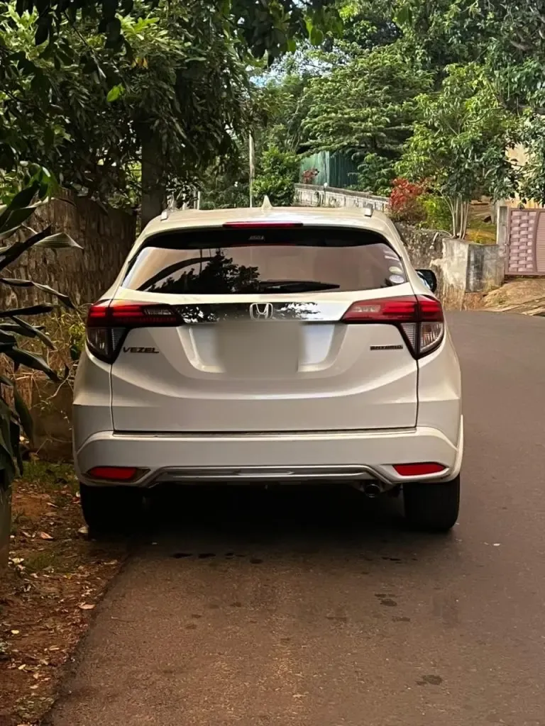 Passenger cabin — Honda Vezel