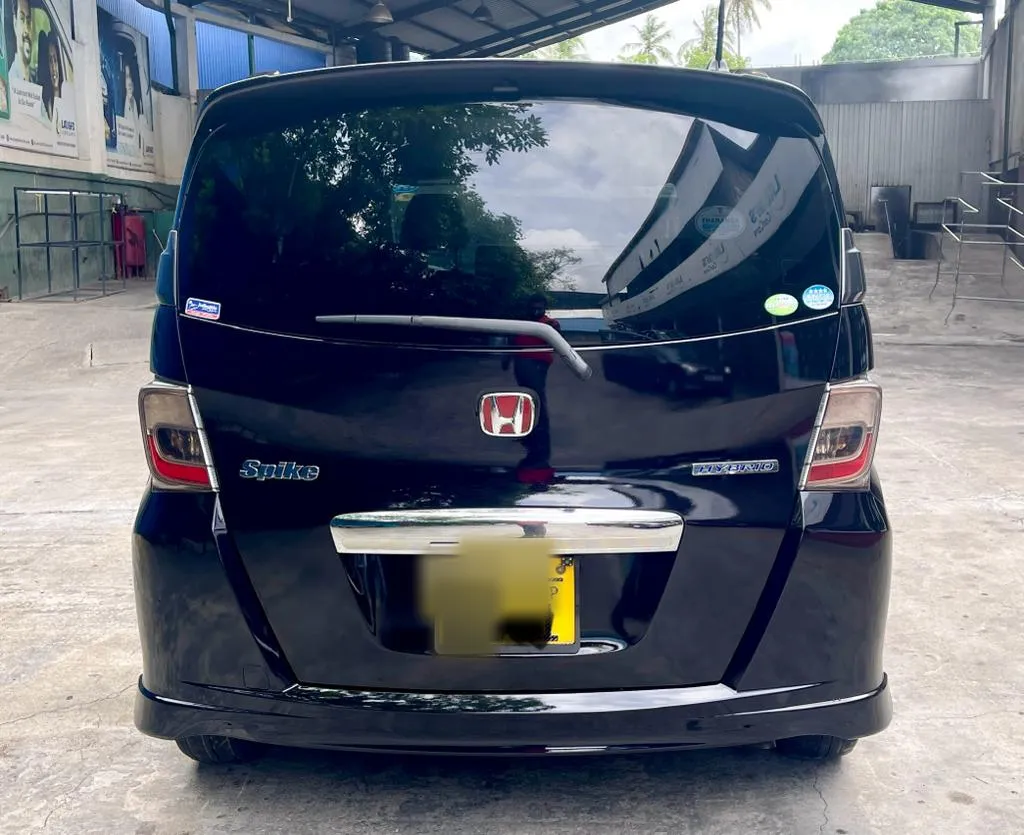 Rear — Honda Spike