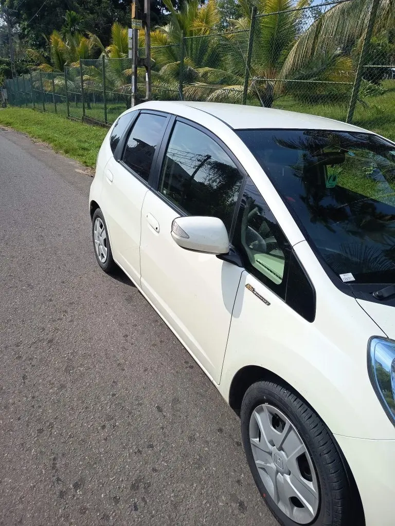Right side — Honda Fit gp1