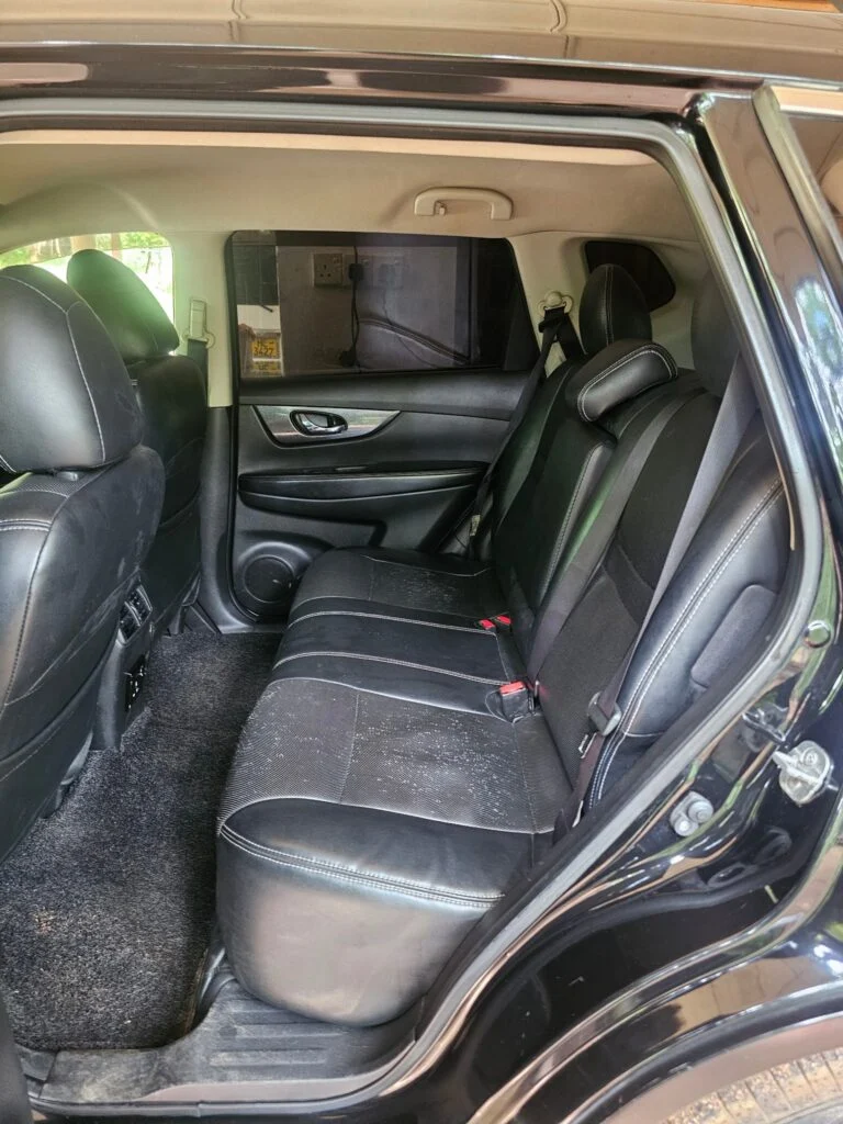 Passenger cabin — Nissan x trail Hnt 32 hybrid