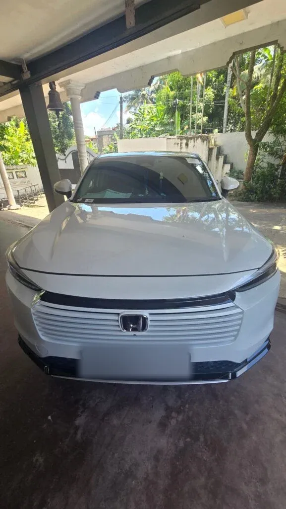 Front — Honda Vesel