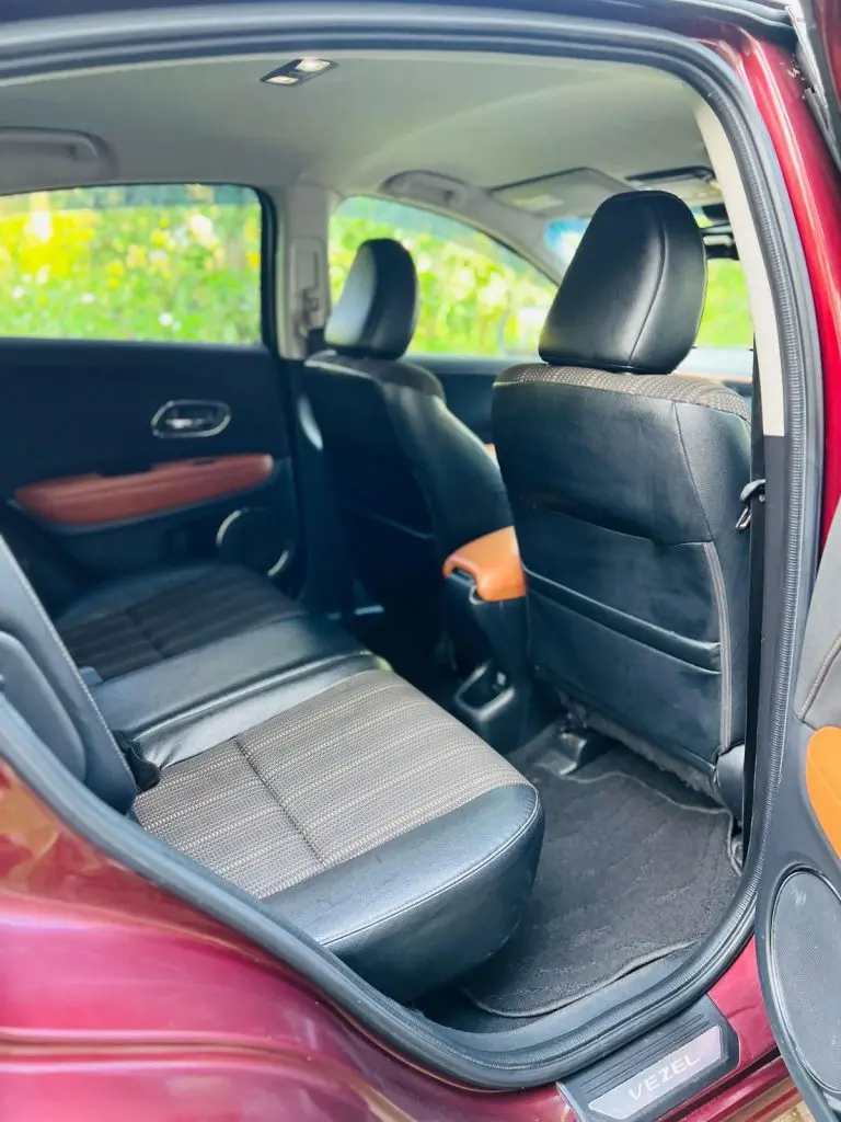 Passenger cabin — Honda Vezel