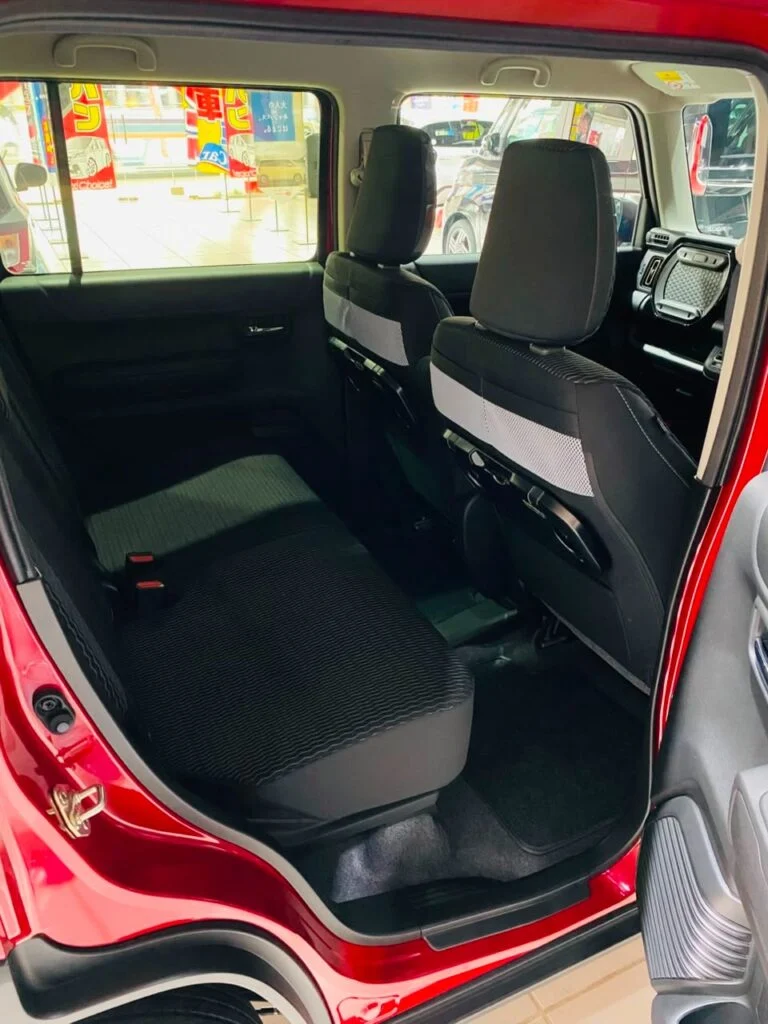 Passenger cabin — Suzuki Hustler