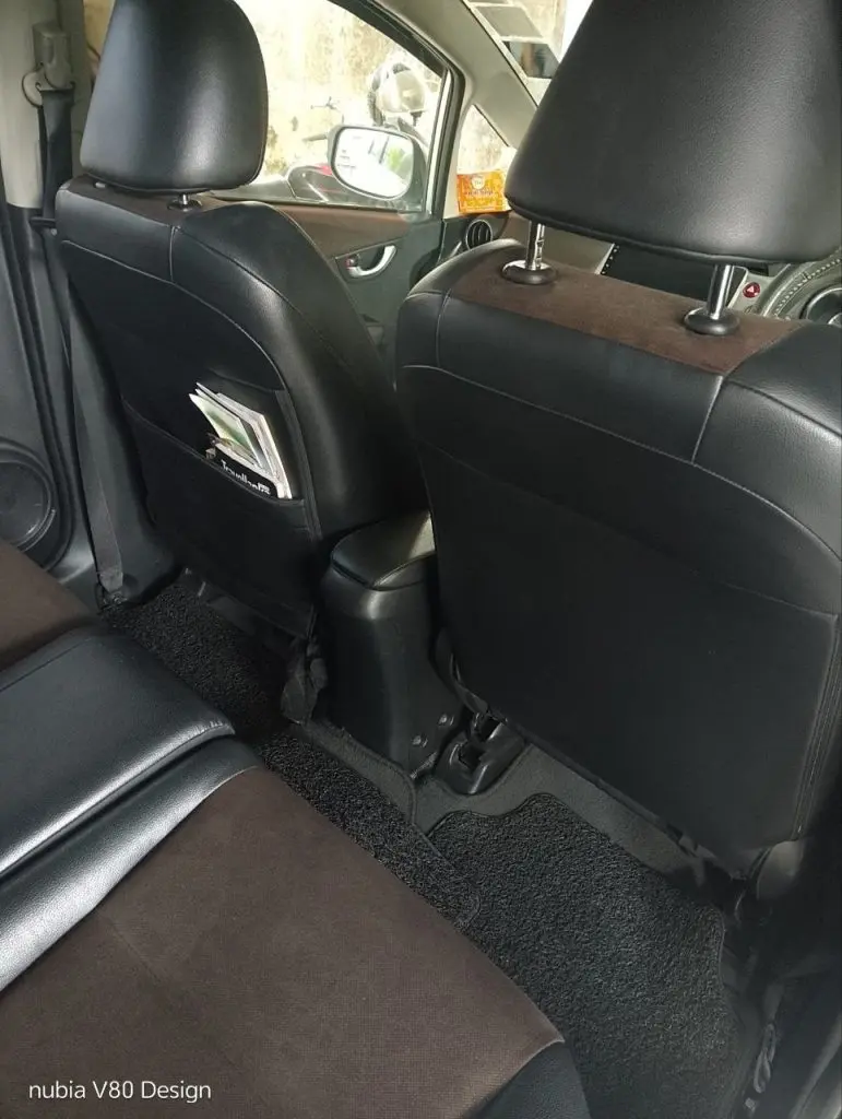Interior right — Honda Fit Shuttle